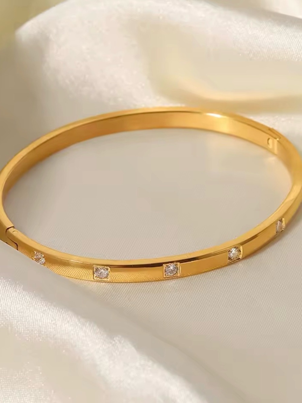 3Pcs Gold Color Stainless Steel Stacked Bangle Bracelets. - Picture 5 of 5